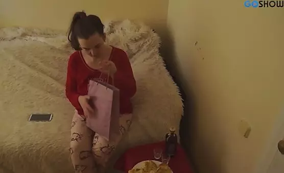 Natural Shy Amateur Enjoying Black Vibrator Pleasure