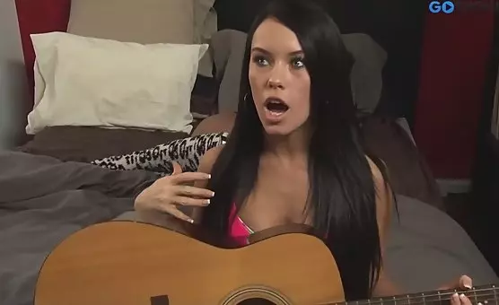 Three Kinky Ladies and Lesbian Threesome